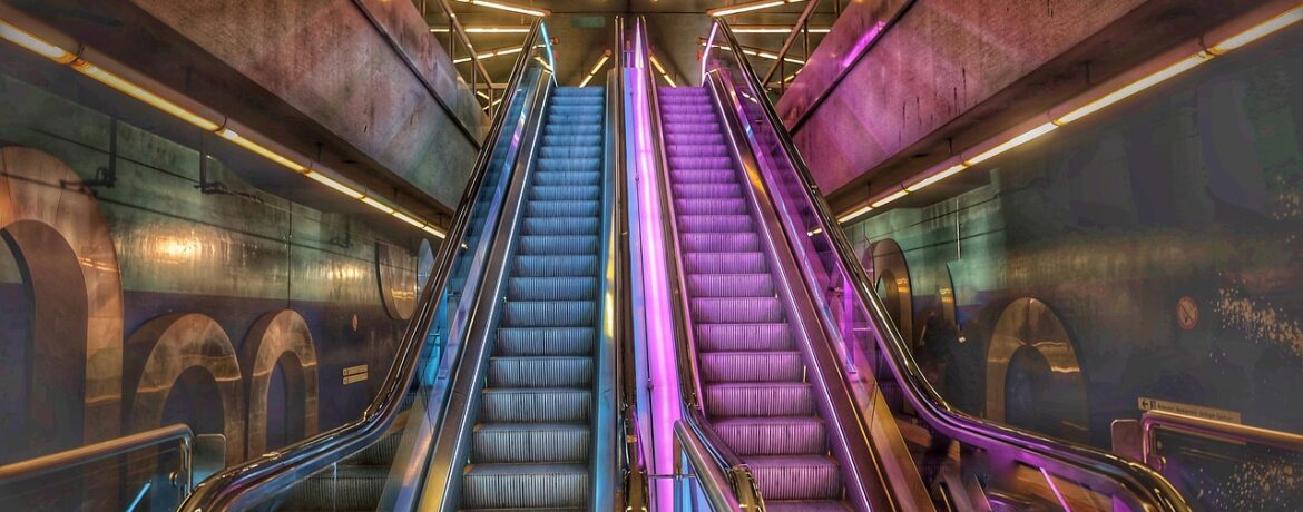 découvrez tout ce qu'il faut savoir sur les réseaux souterrains : installation, maintenance et sécurité des infrastructures utilitaires enterrées.